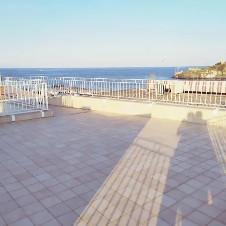 Oda ve Kahvaltı Hello